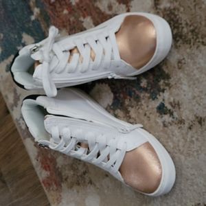 White Sneakers w/Pretty RoseGold